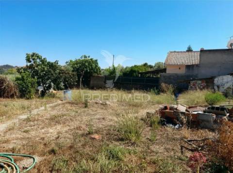 Lote urbano para construção de moradia térrea