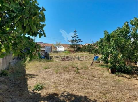 Lote urbano para construção de moradia térrea