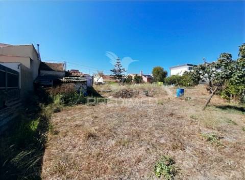 Lote urbano para construção de moradia térrea