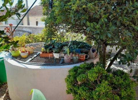 Lote urbano para construção de moradia térrea