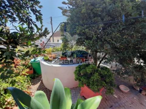 Lote urbano para construção de moradia térrea