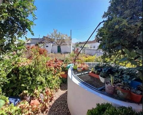 Lote urbano para construção de moradia térrea