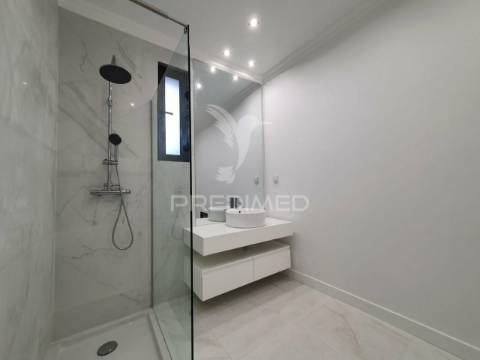 Apartamento t4 de  luxo na estrada monumental