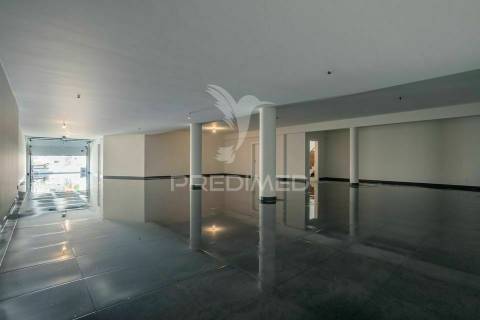 Moradia de luxo com piscina e vista mar