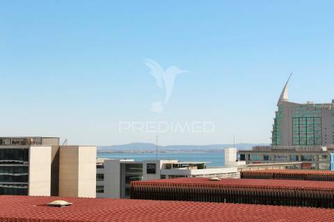 Escritório com vista rio e estacionamento - lisboa