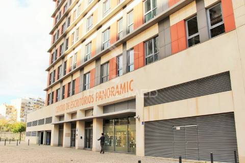 Escritório com vista rio e estacionamento - lisboa