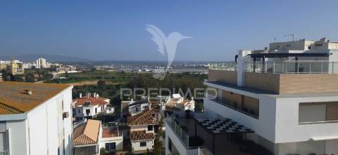 Penthouse t3 na primeira linha da praia da rocha