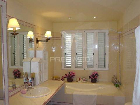 Penthouse t3 na primeira linha da praia da rocha