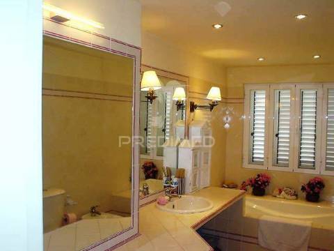 Penthouse t3 na primeira linha da praia da rocha