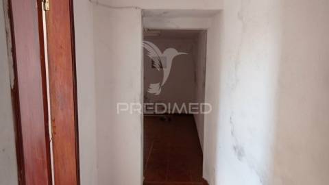 Prédio urbano em cabeço de vide