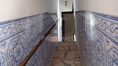 Prédio urbano em cabeço de vide