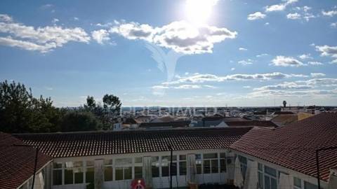 Prédio urbano em cabeço de vide