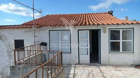 Prédio urbano em cabeço de vide