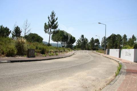 Terreno urbano a 5 minutos de ourem