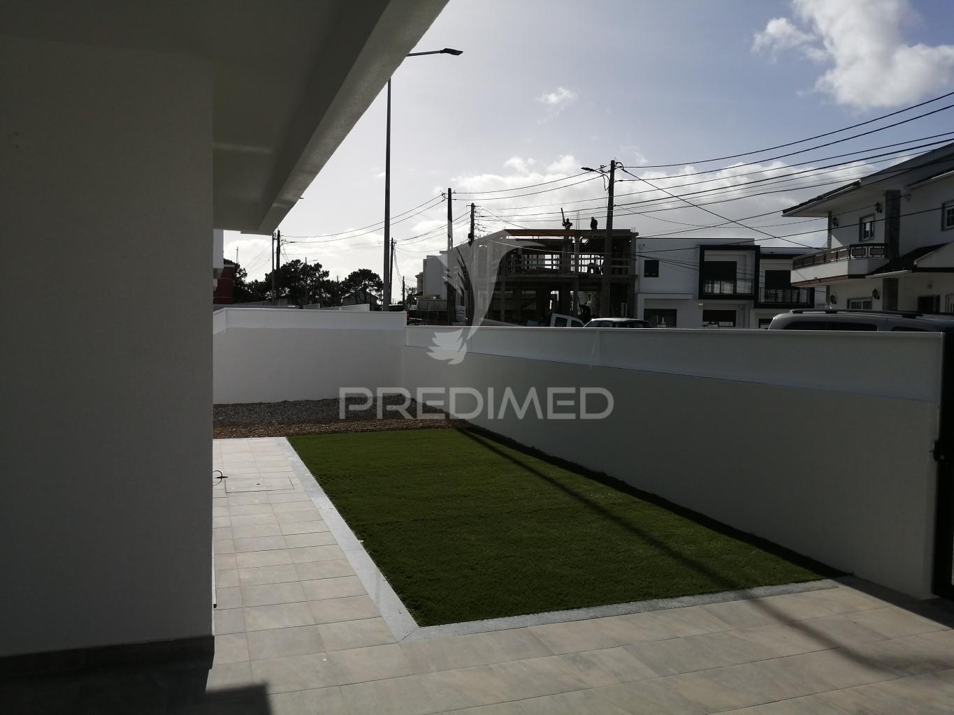 Moradia t4 em construção com piscina e garagem – vale de milhaços, seixal