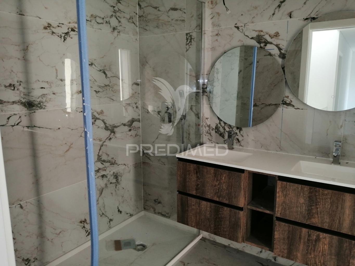 Moradia t4 em construção com piscina e garagem – vale de milhaços, seixal