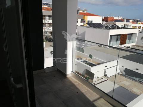 Moradia t4 em construção com piscina e garagem – vale de milhaços, seixal