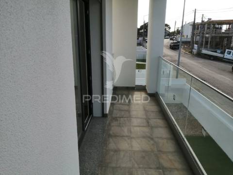 Moradia t4 em construção com piscina e garagem – vale de milhaços, seixal