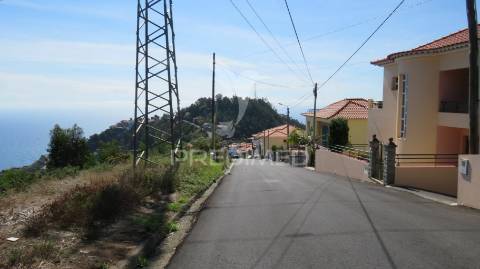  terreno em câmara de lobos 700m2 