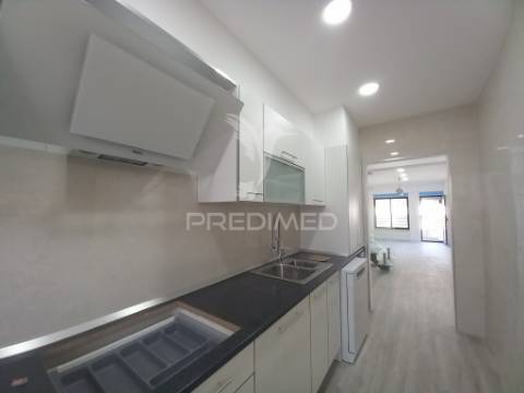 Apartamento duplex t3 com parqueamento - costa da caparica