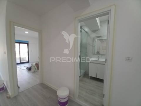 Apartamento duplex t3 com parqueamento - costa da caparica