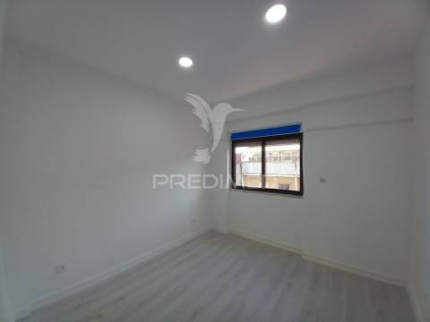 Apartamento duplex t3 com parqueamento - costa da caparica