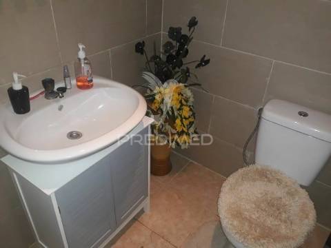 Moradia de traça antiga - agualva