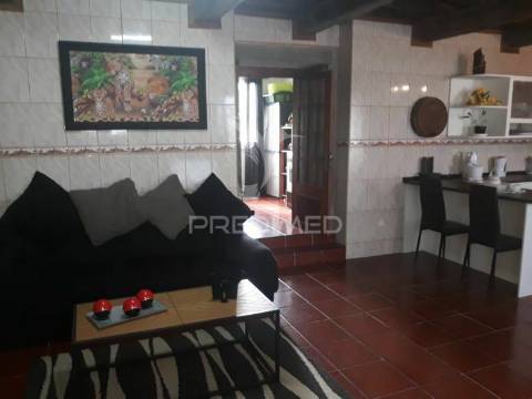 Moradia de traça antiga - agualva