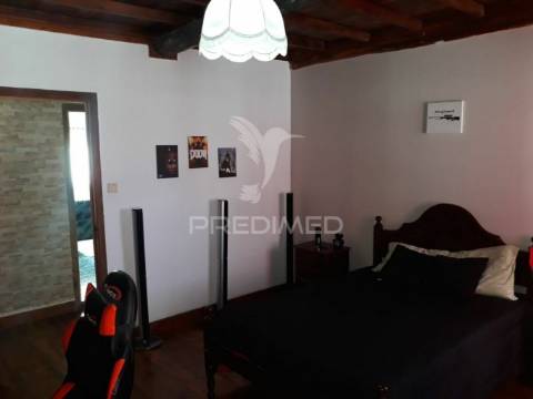Moradia de traça antiga - agualva
