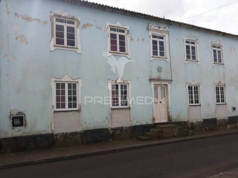 Moradia de traça antiga - agualva