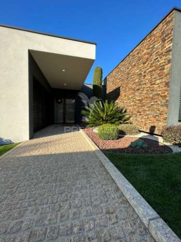 Moradia individual de luxo v3 - guimarães