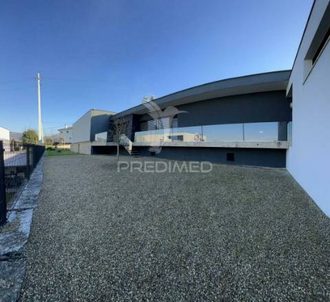 Moradia individual de luxo v3 - guimarães