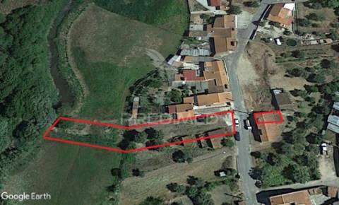 Casa antiga em aldeia do alentejo, margem- gavião