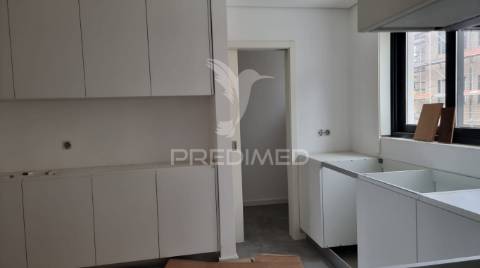 Apartamento t3  em  construção   junto da rtp - gaia