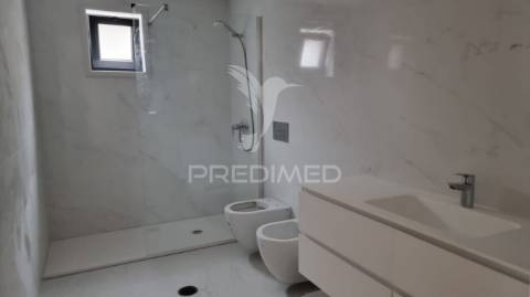 Apartamento t3  em  construção   junto da rtp - gaia