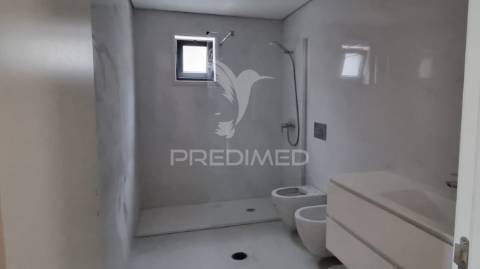 Apartamento t3  em  construção   junto da rtp - gaia