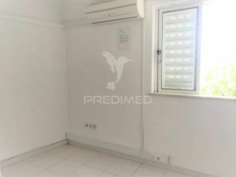 Espaço comercial ou armazém - santa eulália - albufeira oportunidade única.