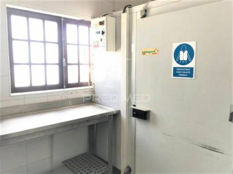 Espaço comercial ou armazém - santa eulália - albufeira oportunidade única.