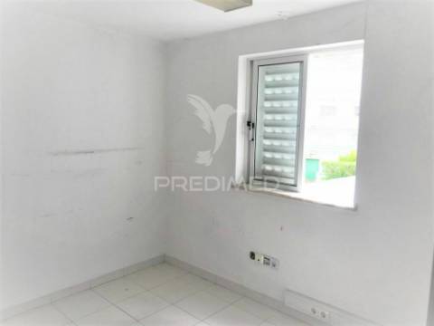 Espaço comercial ou armazém - santa eulália - albufeira oportunidade única.