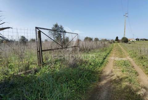 Terreno rústico vedado com 9,600.00m2