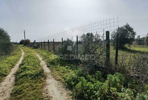 Terreno rústico vedado com 9,600.00m2