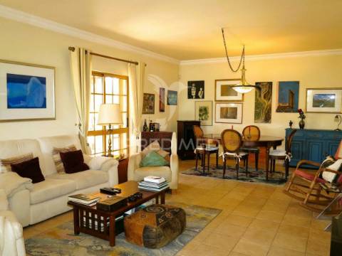 Moradia t4 com vista mar em alporchinhos , porches algarve