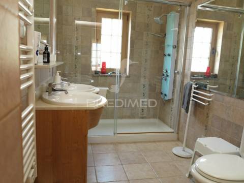 Moradia t4 com vista mar em alporchinhos , porches algarve