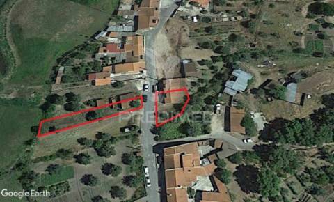 Casa de rés-do-chão, localizada em aldeia do concelho de gavião.