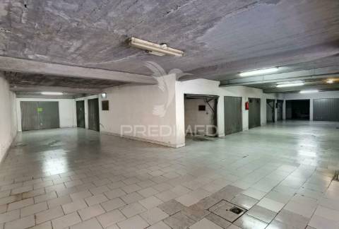 Excelente apartamento t2 com garagem  em zona nobre de alcanena