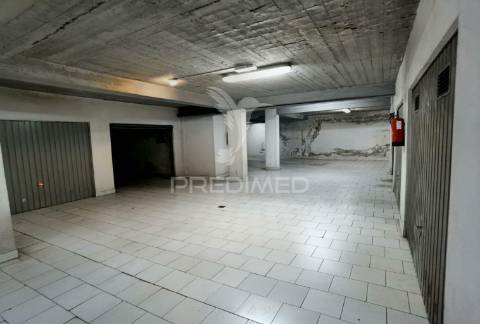 Excelente apartamento t2 com garagem  em zona nobre de alcanena