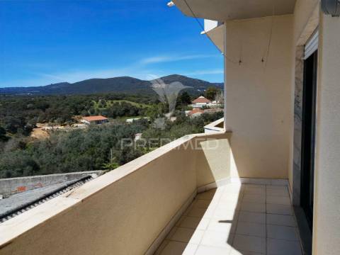 Excelente apartamento t2 com garagem  em zona nobre de alcanena