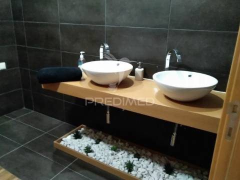 Olhão-luxuosa moradia nova v4  piscina interior privada, ginásio e bbq