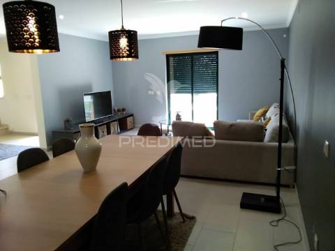 Olhão-luxuosa moradia nova v4  piscina interior privada, ginásio e bbq