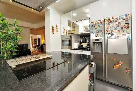 Moradia t2+1 , vista de mar, em condomínio no estoril